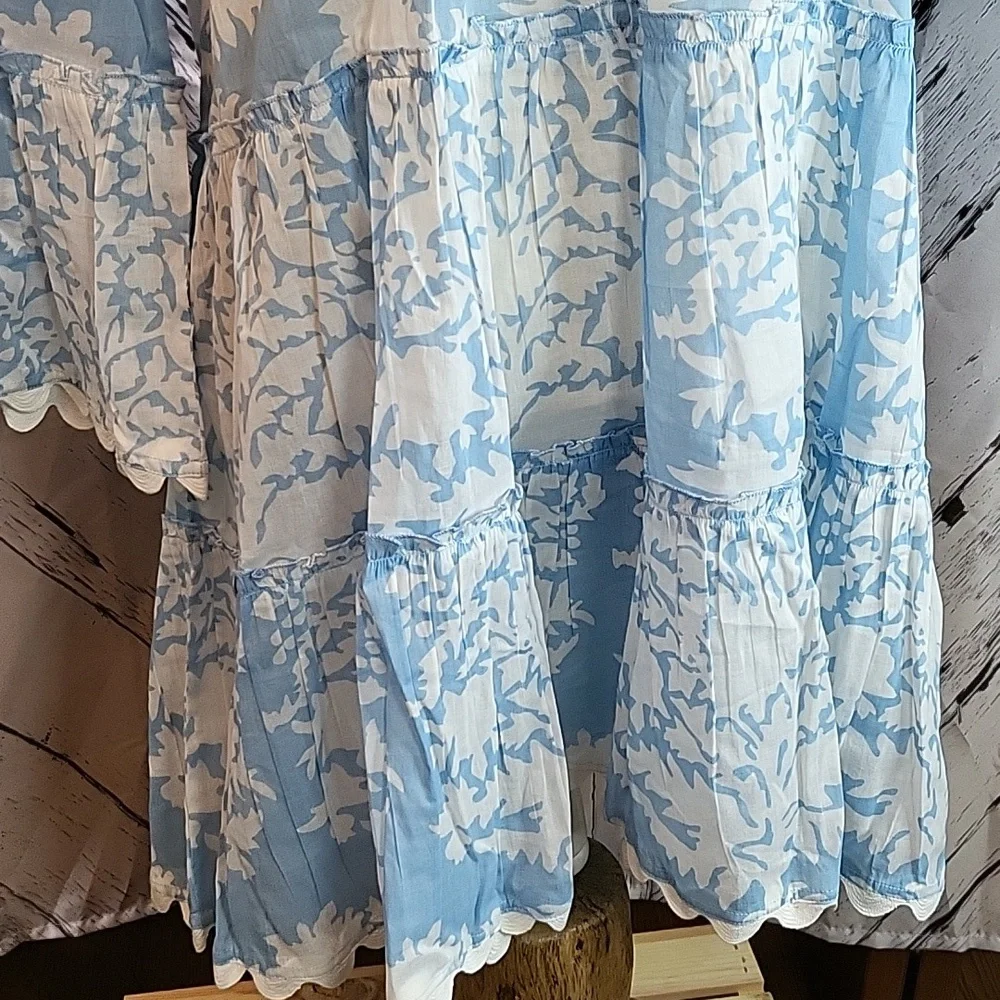 Juliet Dunn Blue and White Floral Mini Dress